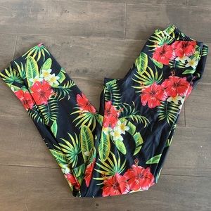 Goldsheep tropical print leggings, size small.